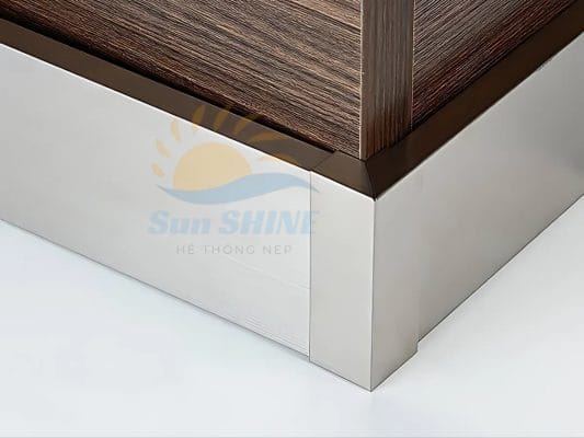 Những Điều Cần Biết Về Nẹp Chân Tường 3 Nẹp chân tường Inox kiểu vuông